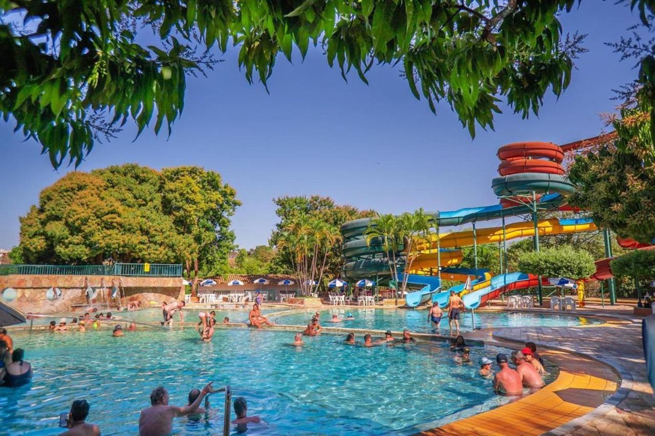 Diroma Resort Internacional Incluso 1 Acesso Ao Acqua Park Vulcao 卡达斯诺瓦斯 外观 照片